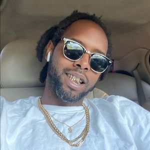 Meet your Posher, Stephen